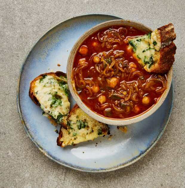 Onion and chickpea soup with Yemeni ‘hawaij’ spicing