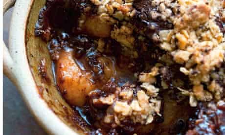 Pear and chocolate oat crumble