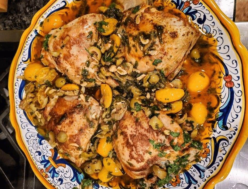 Chicken thighs with kumquats and olives