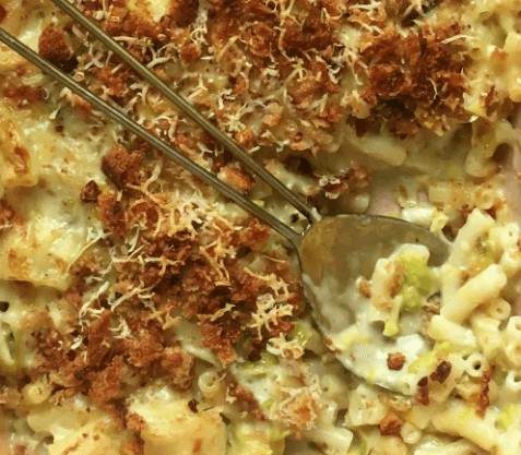 Macaroni cheese with leeks