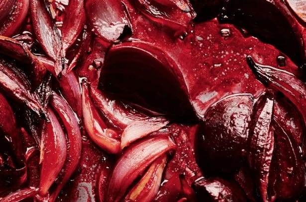 Roasted beetroots and onions with pomegranate